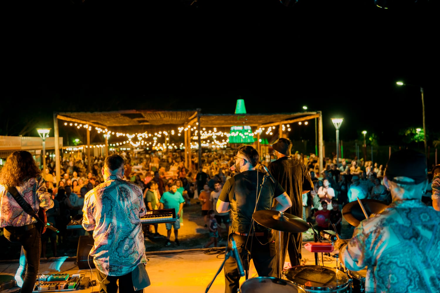 Circo, tributo a Soda Stereo y shows en vivo: llega una noche imperdible al Paseo de la Estación de Funes